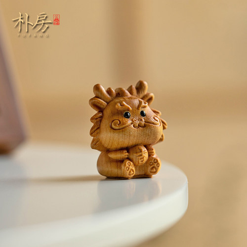 崖柏木雕十二生肖汽车摆件