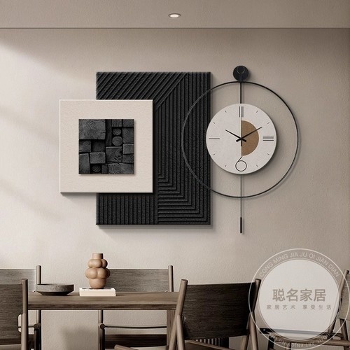 餐厅时钟挂墙2025新款轻奢