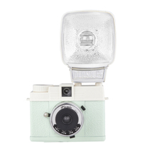 Mini 膠片相機連閃光燈 Lomography 戴安娜 135 Diana
