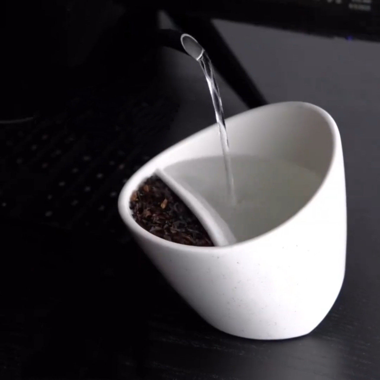 个性过滤茶叶泡茶杯芬兰陶瓷大容量白色杯子新款2026懒人过滤神器