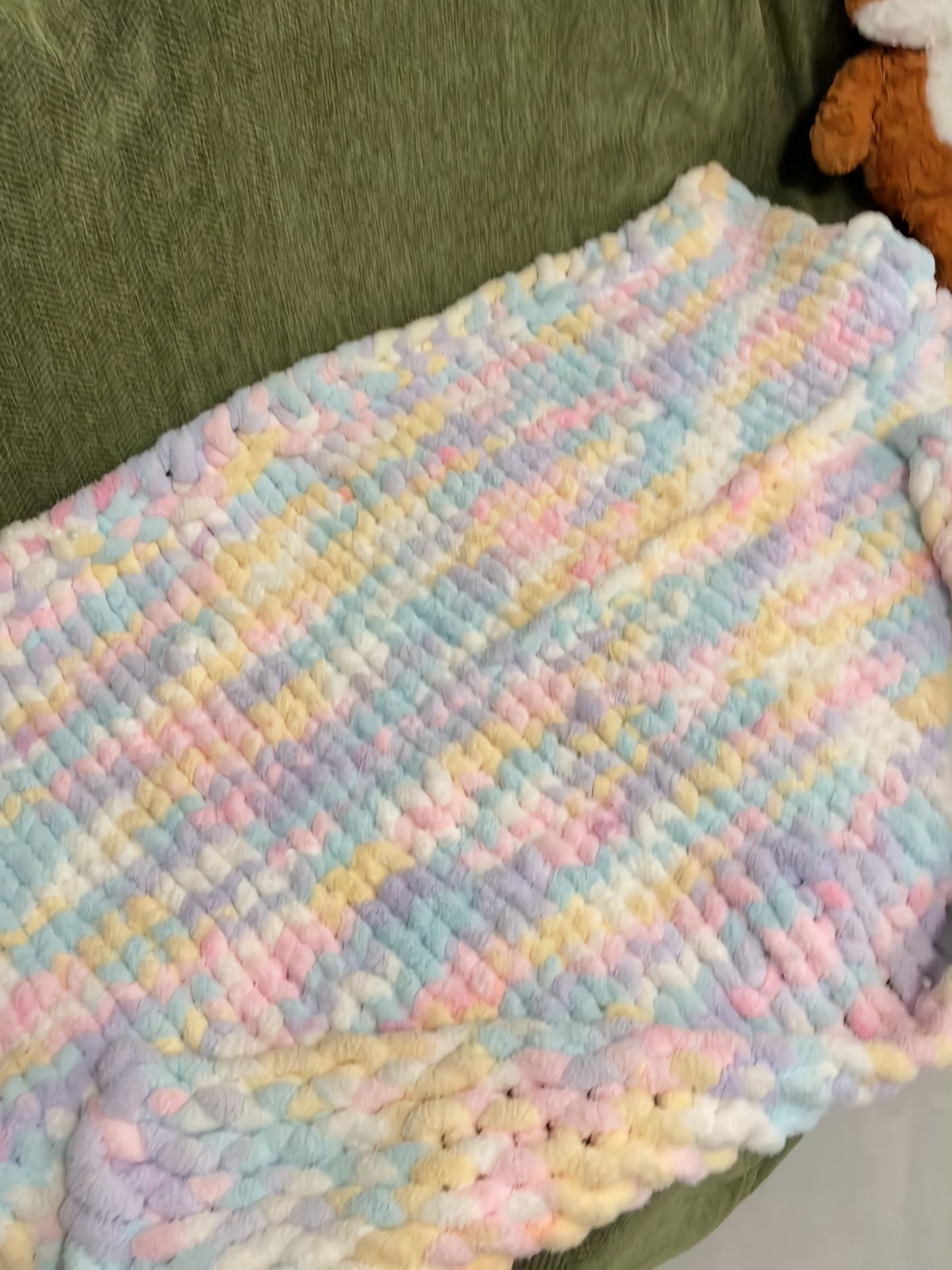 成品彩虹毛毯 diy手工编织毛线毯子成品大球球盖毯猫尾巴雪尼尔线