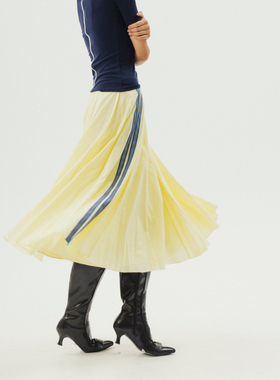 Thingness淡黄色侧面反光撞色条纹宽松中腰大摆裙长裙