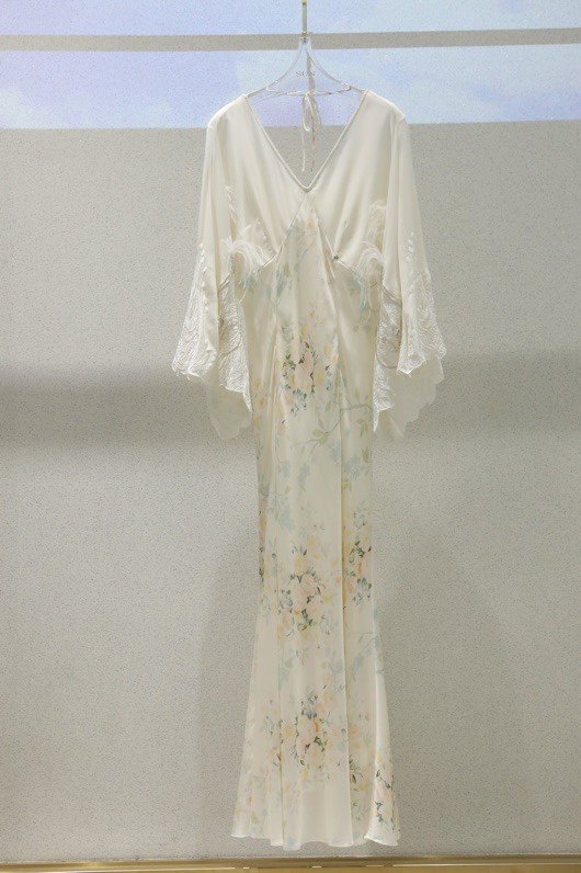 sun设计师女装刺绣锁骨v领水钻羽毛喇叭袖重磅真丝长裙连衣裙