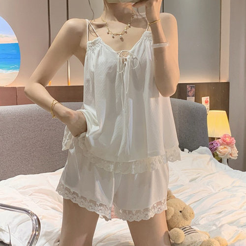 小红书博主热销推荐美衣外穿纯欲辣妹高级感网红风吊带短裤女夏季