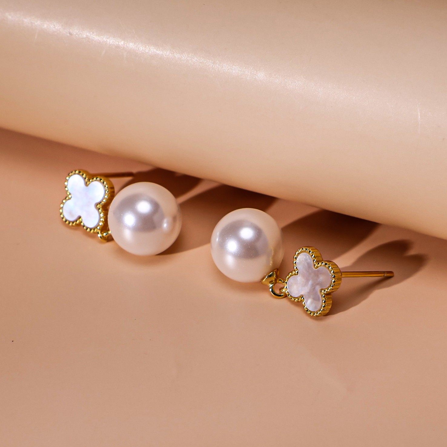 四叶草贝母耳钉纯银耳饰时尚新款高级感耳坠精致珠珠,饰品/流行首饰/时尚饰品新,银饰耳饰,淘宝优惠券,粉丝福利购,淘宝优惠卷