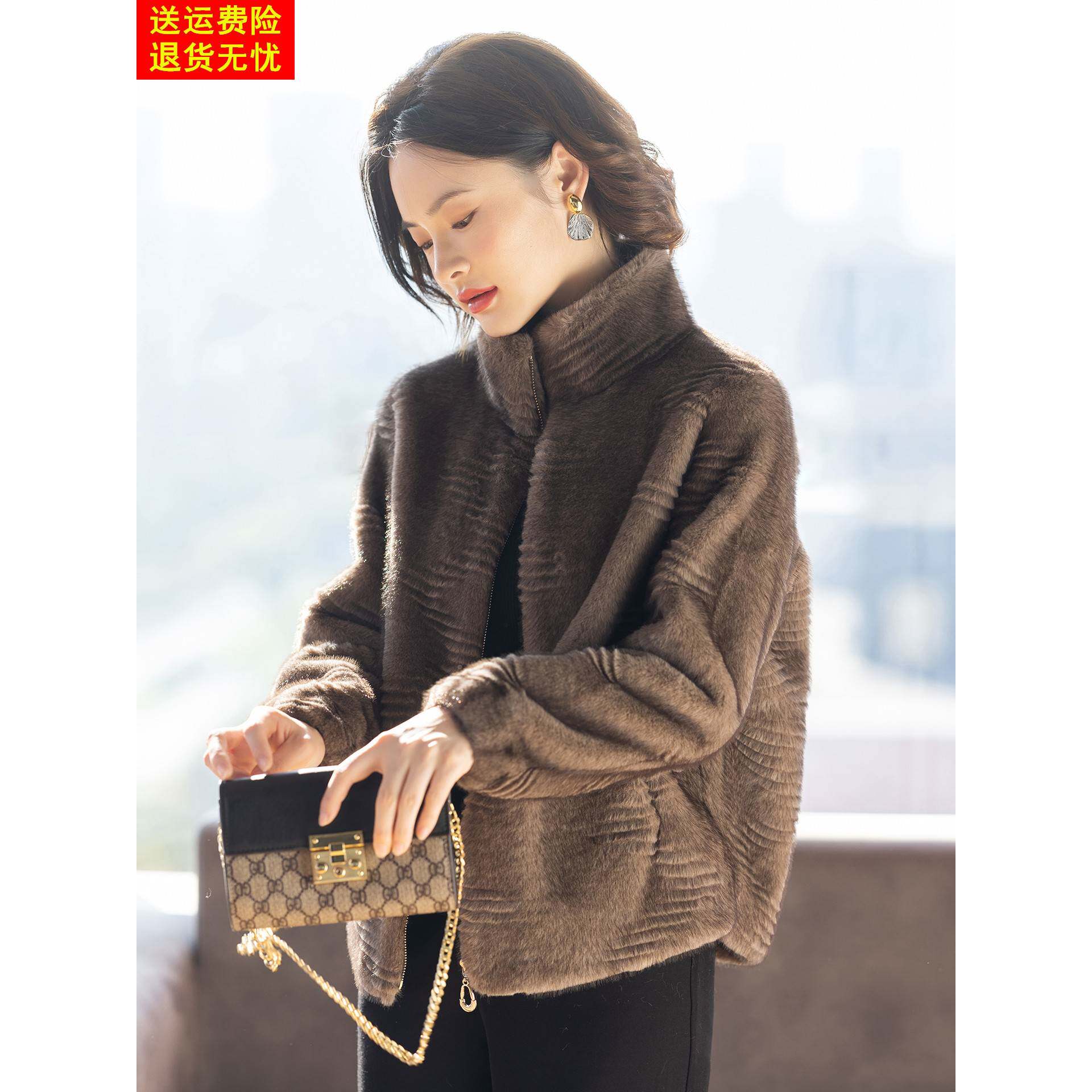 洋气年轻妈妈冬装外套2025新款时尚加厚中老年妇女秋冬宽松上衣服