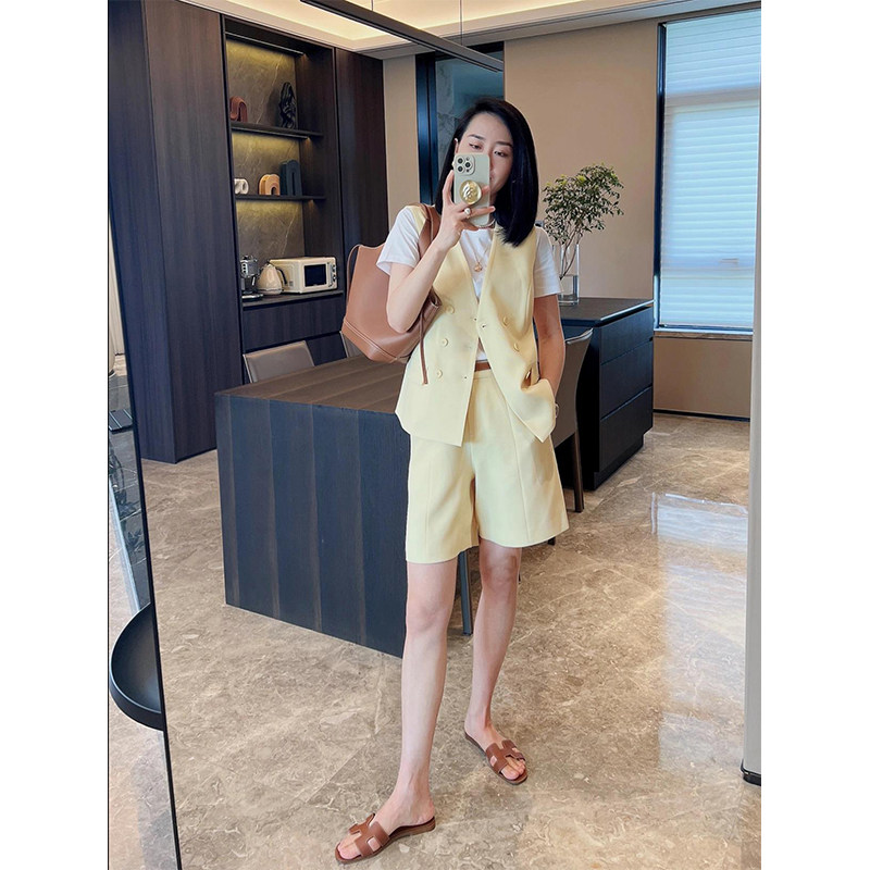 轻熟风港味可盐可甜高级感御姐炸街小香风职业短裤两件套装女夏季