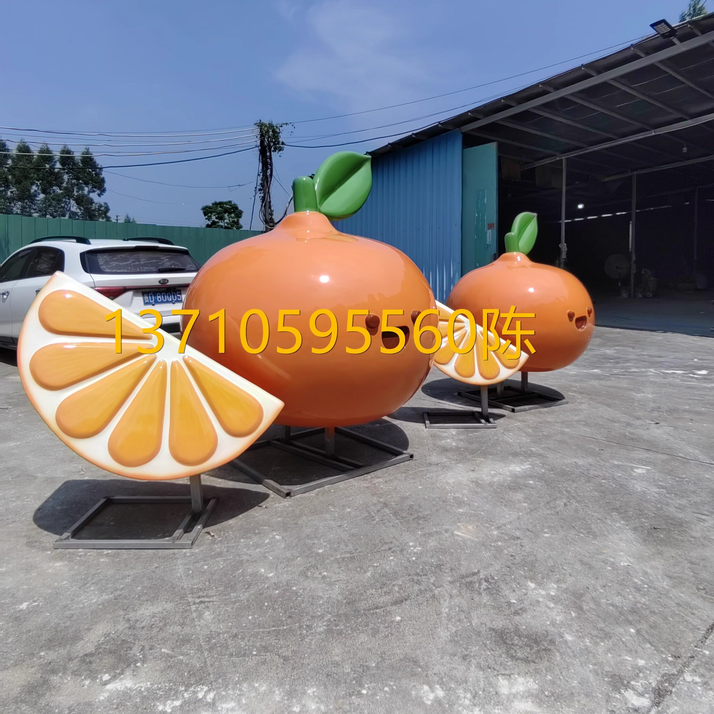 户外定制大型美陈橘子卡通雕塑玻璃钢枇杷娃娃橙子公仔生态园雕像
