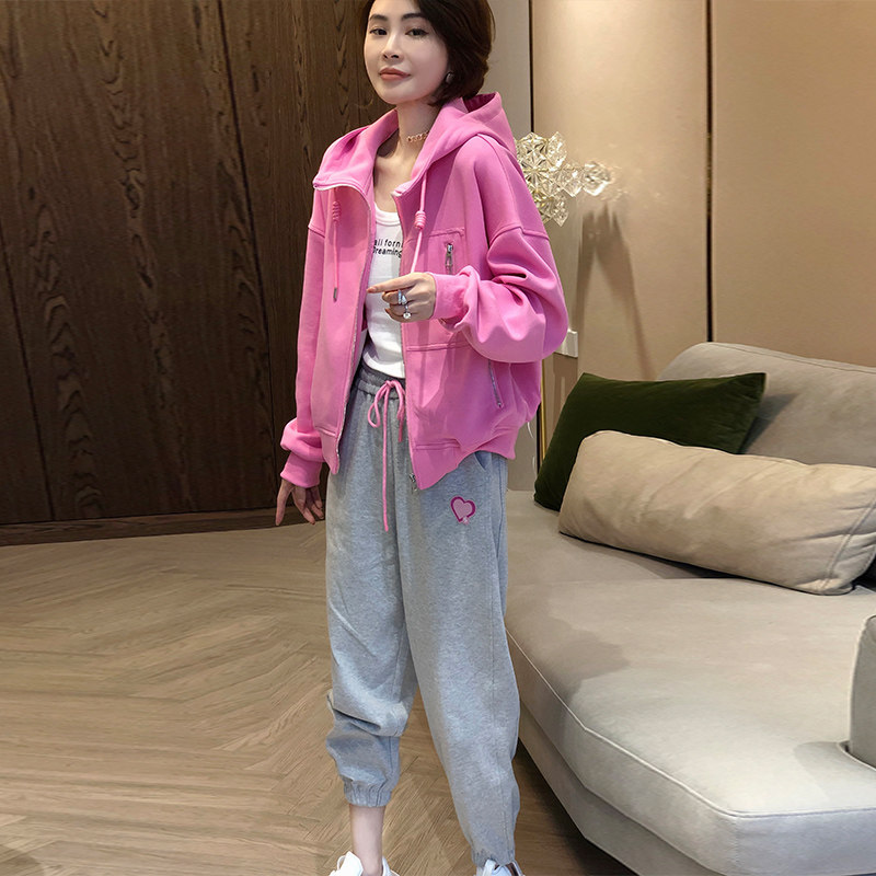 粉色运动休闲短款外套女宽松小个子夹克爆款春秋2022年新款欧洲站