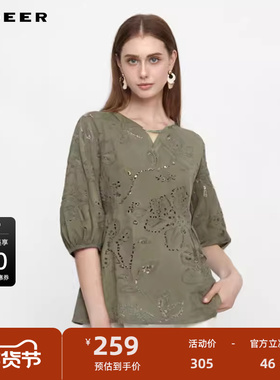 sdeer圣迪奥女装25年新品田园风V领镂空宽松中袖上衣S252Z3217