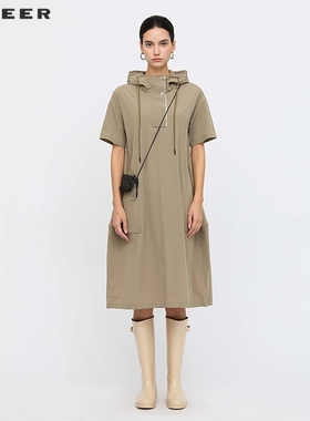 sdeer圣迪奥女装【凉感因子】高领连帽茧型短袖连衣裙S252Z1247
