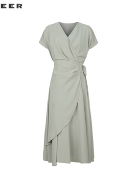 sdeer圣迪奥女装法式优雅V领收腰不规则垂坠连衣裙S24261209