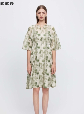 sdeer圣迪奥女装清新V领印花吊带裙连衣裙套装S242Z1433