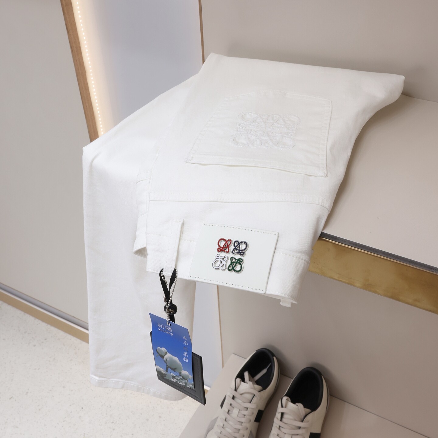 白牛2026年春夏新款男士白色修身弹力牛仔裤中腰薄款小直筒休闲裤