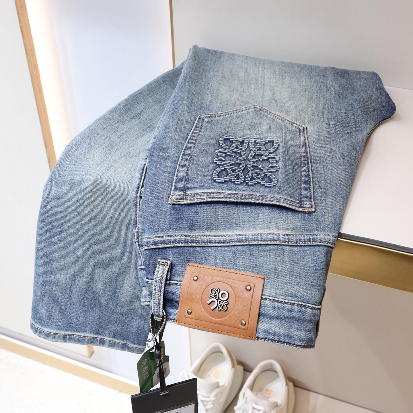 2026年新款春夏浅蓝色修身九分牛仔裤男舒适弹力修身小直筒休闲裤