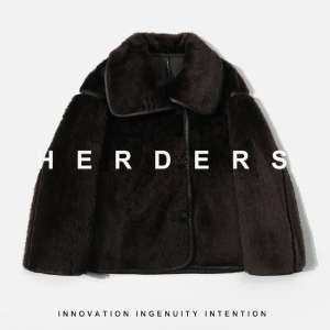 【马哥粉丝专享】 短款翻领皮毛一体外套 52310