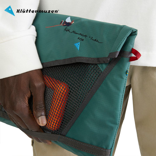 攀山鼠艺术家联名收纳包