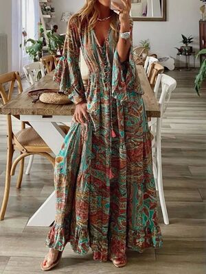 Printed V-neck flared sleeve floral dress印花V领喇叭袖连衣裙