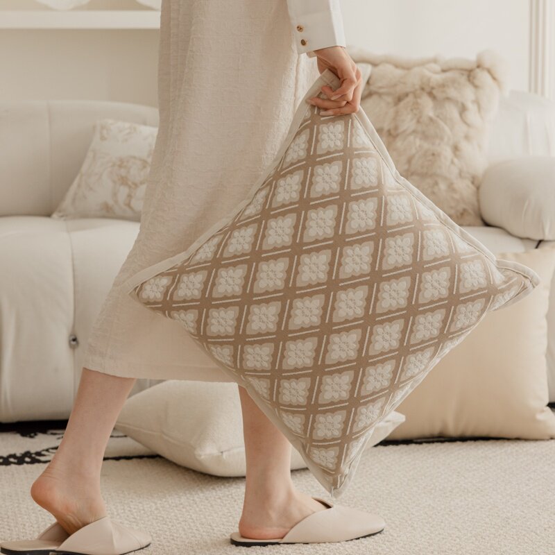 法式中古奶茶色抱枕