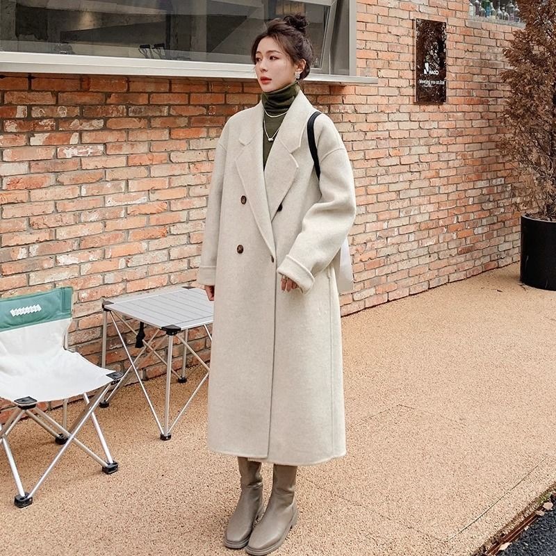 高端慵懒燕麦色毛呢大衣女长款2025秋冬中长款大衣外套現貨代發