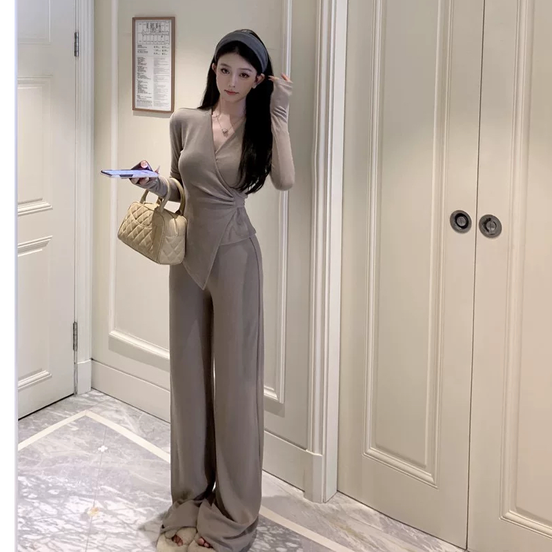 休闲运动微喇叭裤套装女深秋冬天名媛小香风穿搭高级感御姐两件套