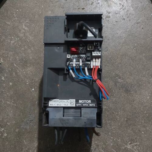 议价VFD13AMS43ANSAA变频器 7.5KW 三相3可维修