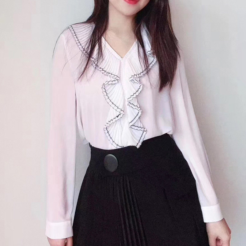 新颖阿玛施正旗舰店官网2020春新款衬衫女装正品V领荷叶边衬衣潮