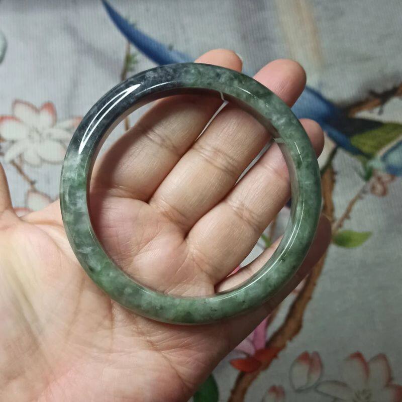 天然缅甸翡翠手镯圈口卡61mm