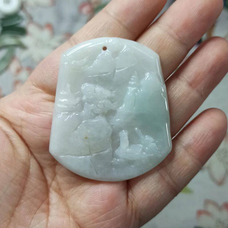 天然翡翠吊坠飘花山水牌
