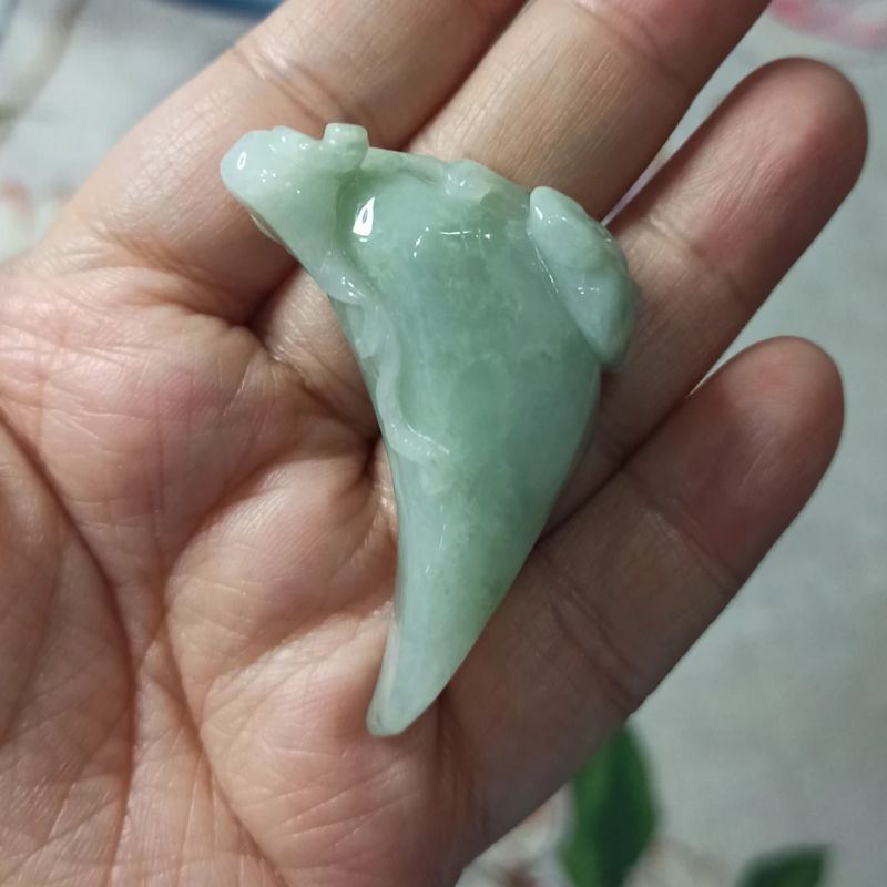 天然翡翠吊坠雕刻件手把件飘花