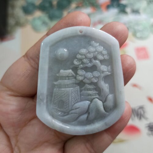 天然翡翠吊坠飘花山水牌
