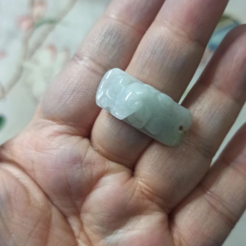 天然翡翠手牌雕刻手排