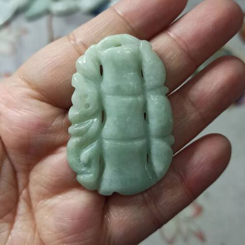 天然翡翠竹节吊坠绿底飘花
