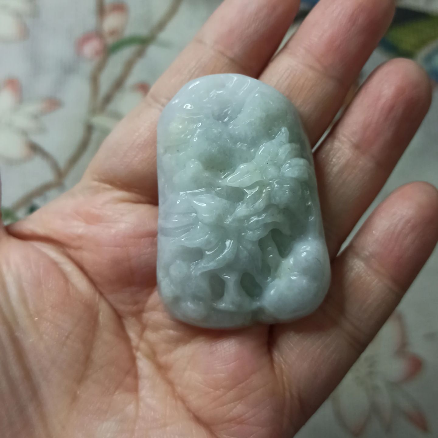 天然翡翠吊坠飘花山水牌