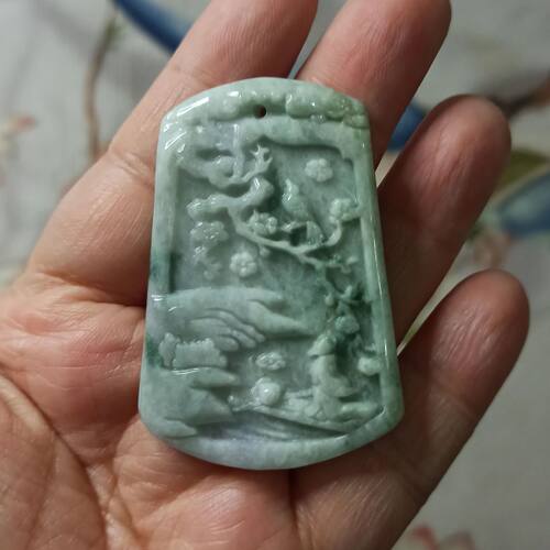 翡翠吊坠雕刻花牌喜上眉梢挂件