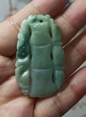 279缅甸天然翡翠竹节吊坠绿底飘花卡47X29mm左右雕刻件满48元包邮