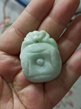 292天然翡翠吊坠飘花花牌福袋挂件特色卡37X29mm雕刻件满48元包邮