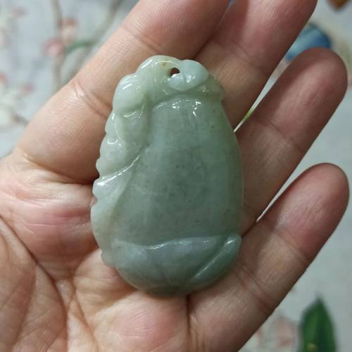 天然翡翠吊坠雕刻件手把件