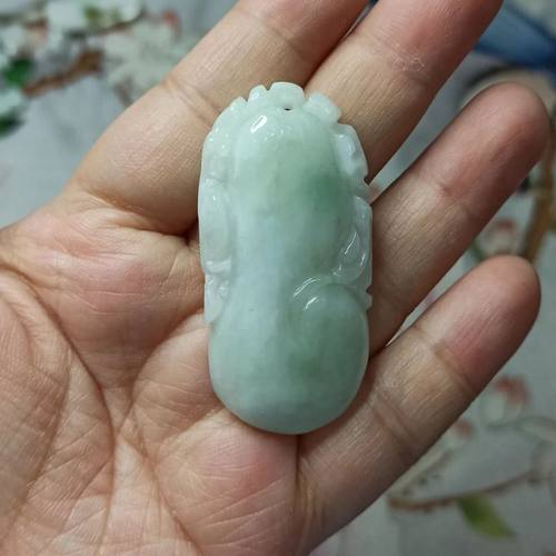 天然翡翠吊坠雕刻件手把件
