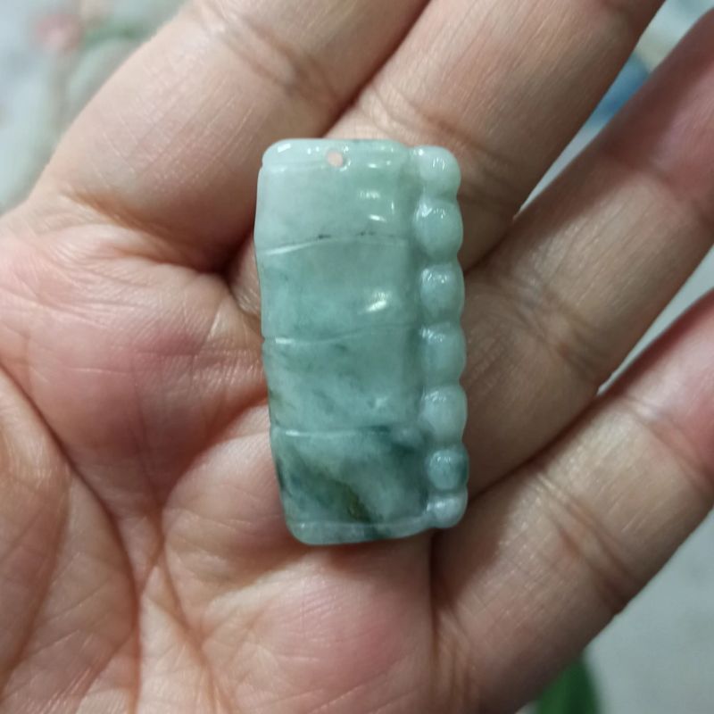 天然翡翠竹节吊坠绿底飘花