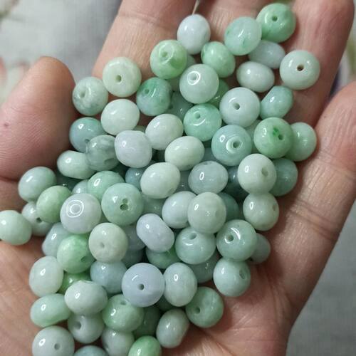 天然翡翠算盘珠卡8.5mm左右