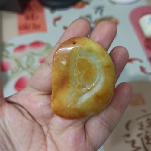 天然翡翠吊坠烧黄翡飘花乘风破
