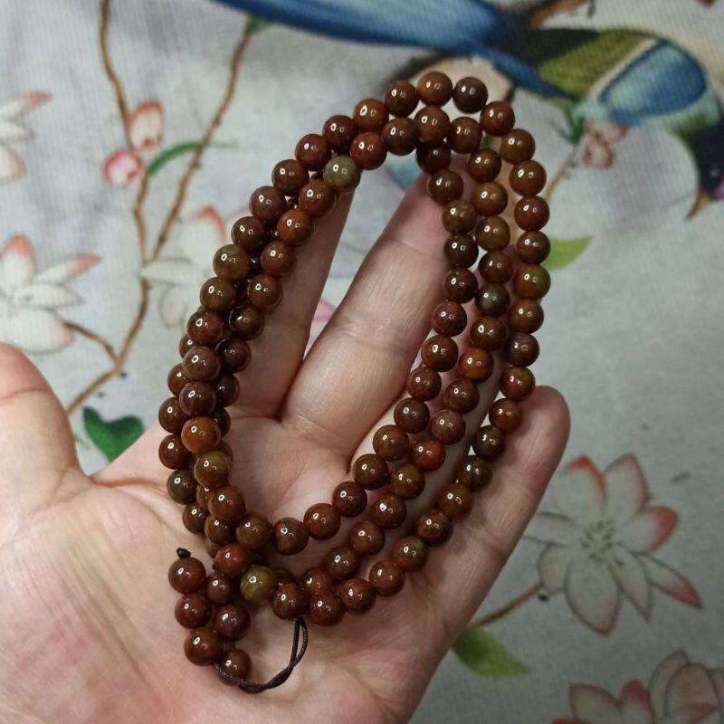 翡翠项链绕手3圈半红翡圆珠卡7