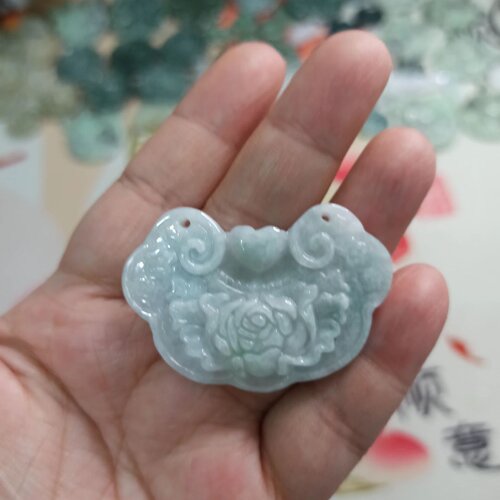 450缅甸天然翡翠吊坠特色花开富贵牡丹锁牌卡45X30mm左右48元包邮