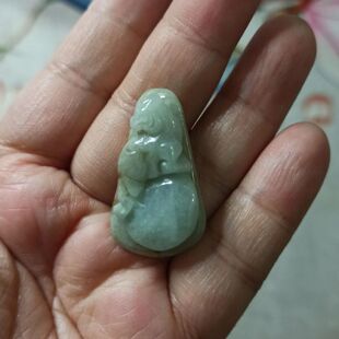 392缅甸天然翡翠吊坠雕刻件手把如意貔貅卡33X19mm左右满48元包邮