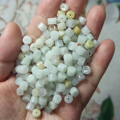 天然翡翠A货短桶珠直径卡5.5