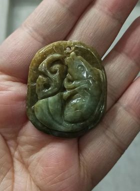 146缅甸天然翡翠吊坠黄翡飘花荷叶鱼年年有余如意鱼卡38X31mm左右