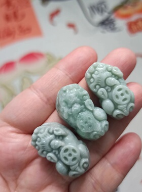329缅甸天然翡翠吊坠雕刻件前后孔貔貅卡28X15mm左右满48元包邮