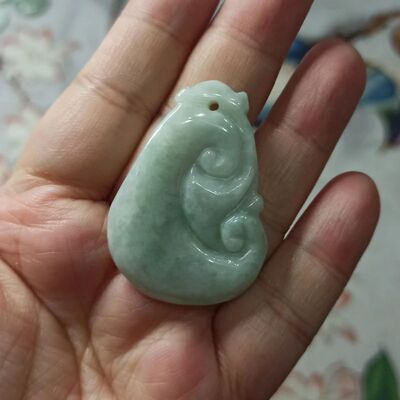 天然翡翠吊坠雕刻件大号如意