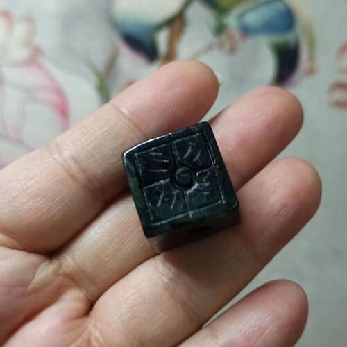 天然翡翠桶珠路路通方珠
